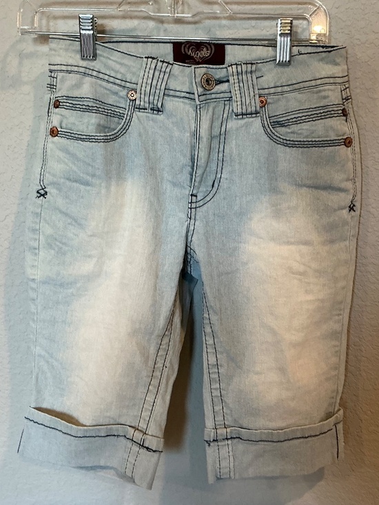 Capris - Picture 3 of 6